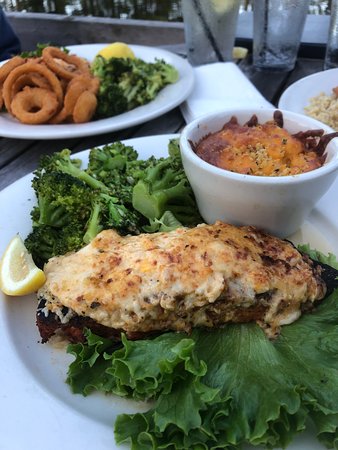 Blue Pete’s Restaurant signature dishes Brisket Dip
Nickie’s Po Boy
Crab Encrusted Salmon